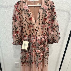 Jess’s Kae Floral Dress Size Small